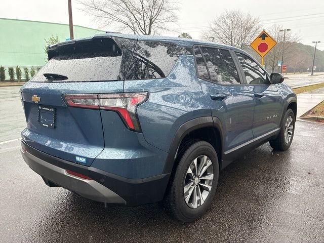 Used 2025 Chevrolet Equinox LT image 3