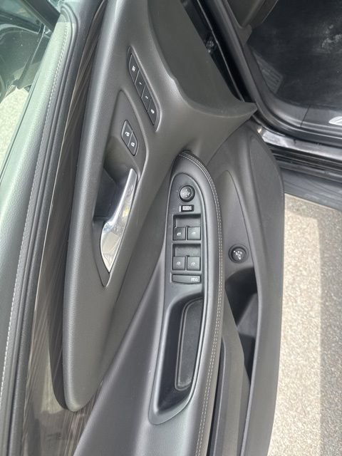 Used 2020 Buick Envision Essence w/ Experience Buick Package AWD/4WD image 16