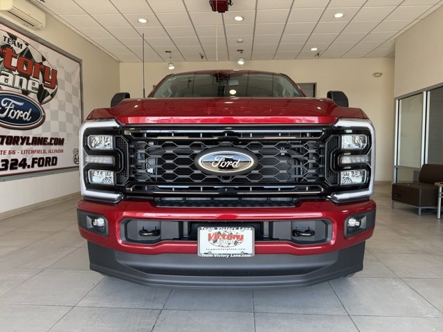 New 2026 Ford F250 4x4 Crew Cab Super Duty image 2