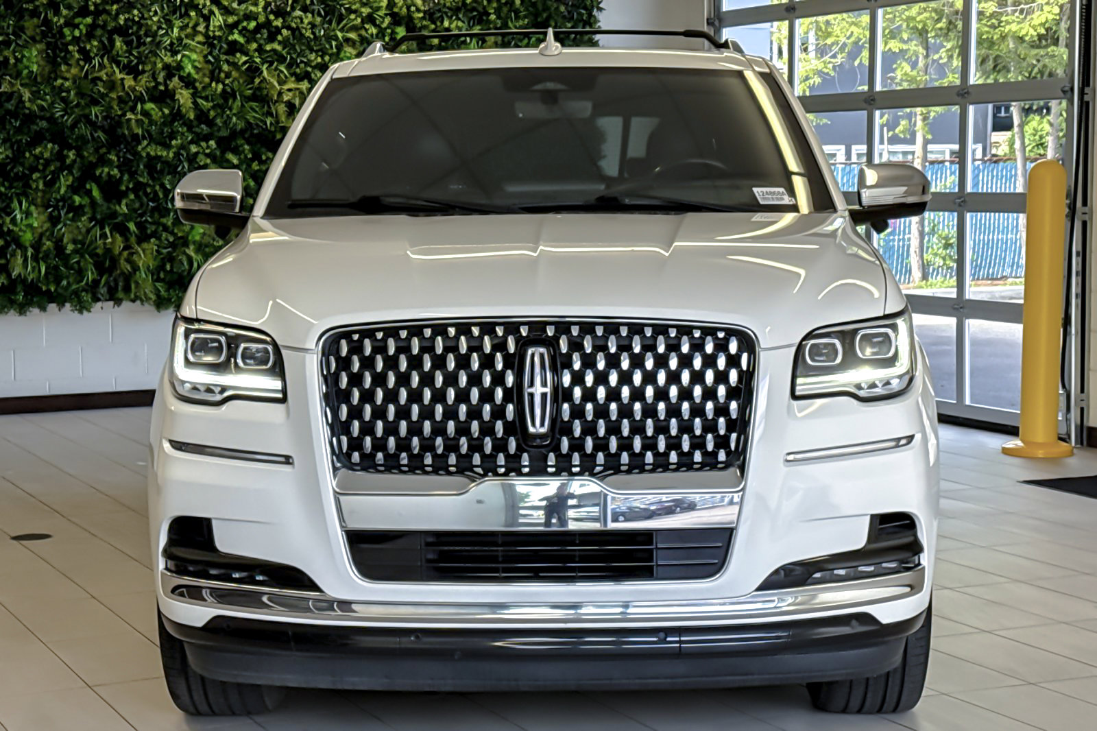 Used 2023 Lincoln Navigator L Black Label AWD/4WD image 9