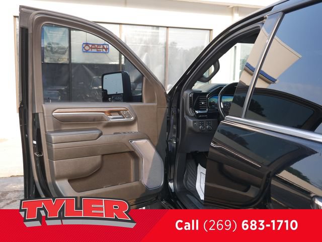 Used 2024 Chevrolet Silverado 2500 High Country w/ High Country Premium Package AWD/4WD image 20