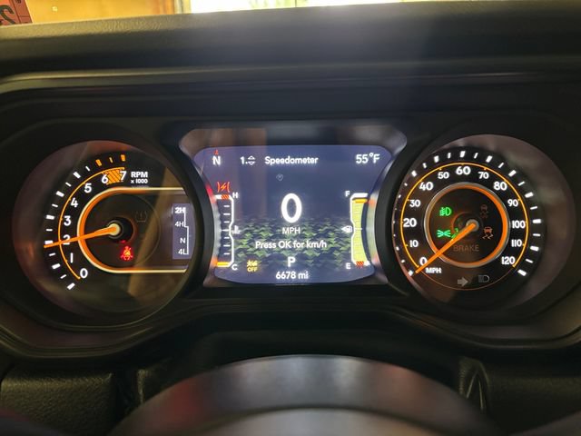 Used 2024 Jeep Wrangler Unlimited Rubicon w/ Convenience Group AWD/4WD image 17