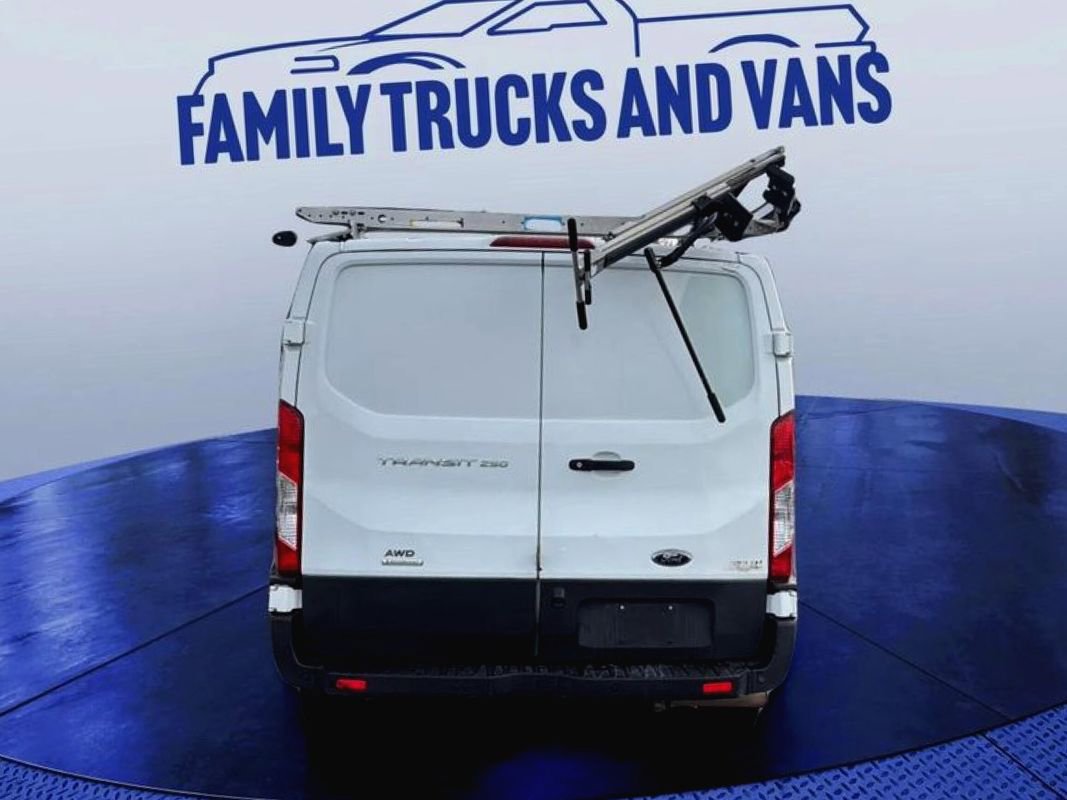 Used 2020 Ford Transit 250 Low Roof AWD image 4