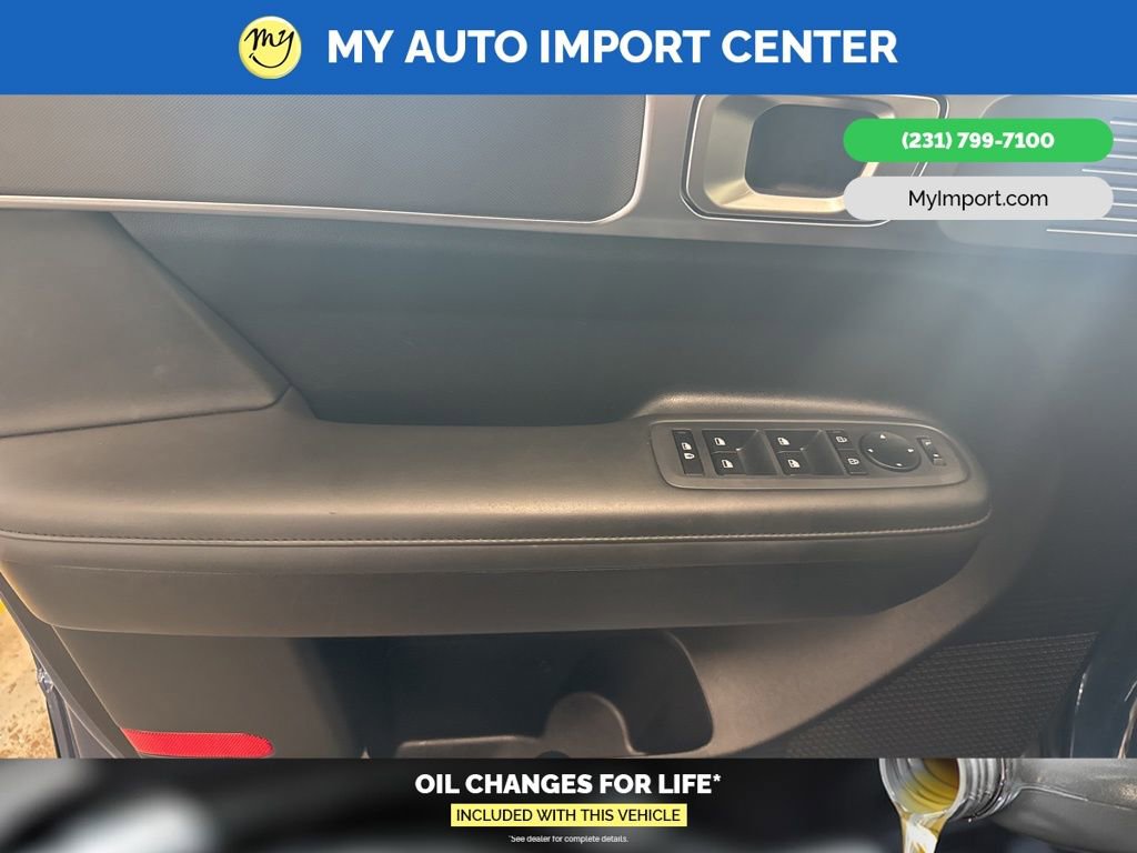 Used 2025 Hyundai Santa Fe SEL image 10