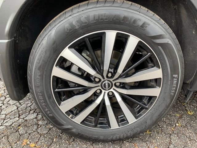 Used 2024 Nissan Pathfinder Platinum w/ Cargo Package image 31