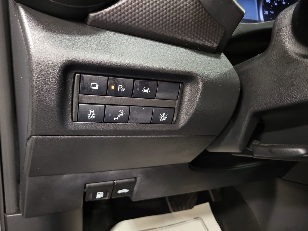 Used 2020 Nissan Kicks S image 21