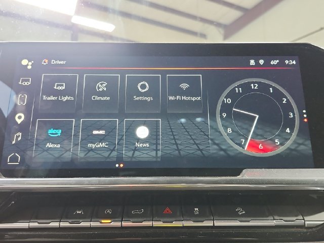 Used 2025 GMC Sierra 1500 SLT w/ SLT Premium Package AWD/4WD image 18