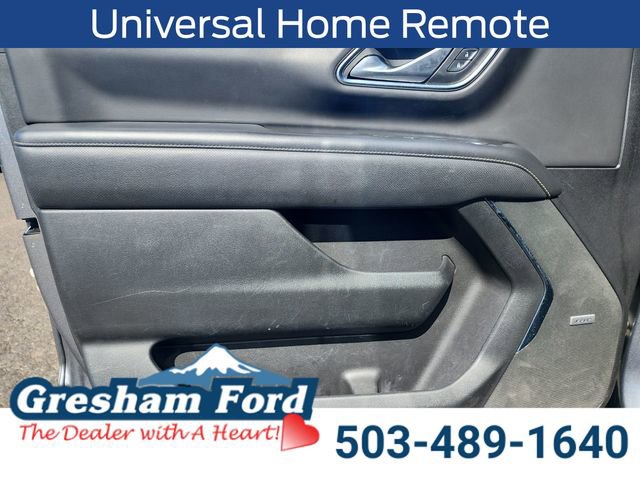 Used 2022 Chevrolet Suburban Premier RWD image 12