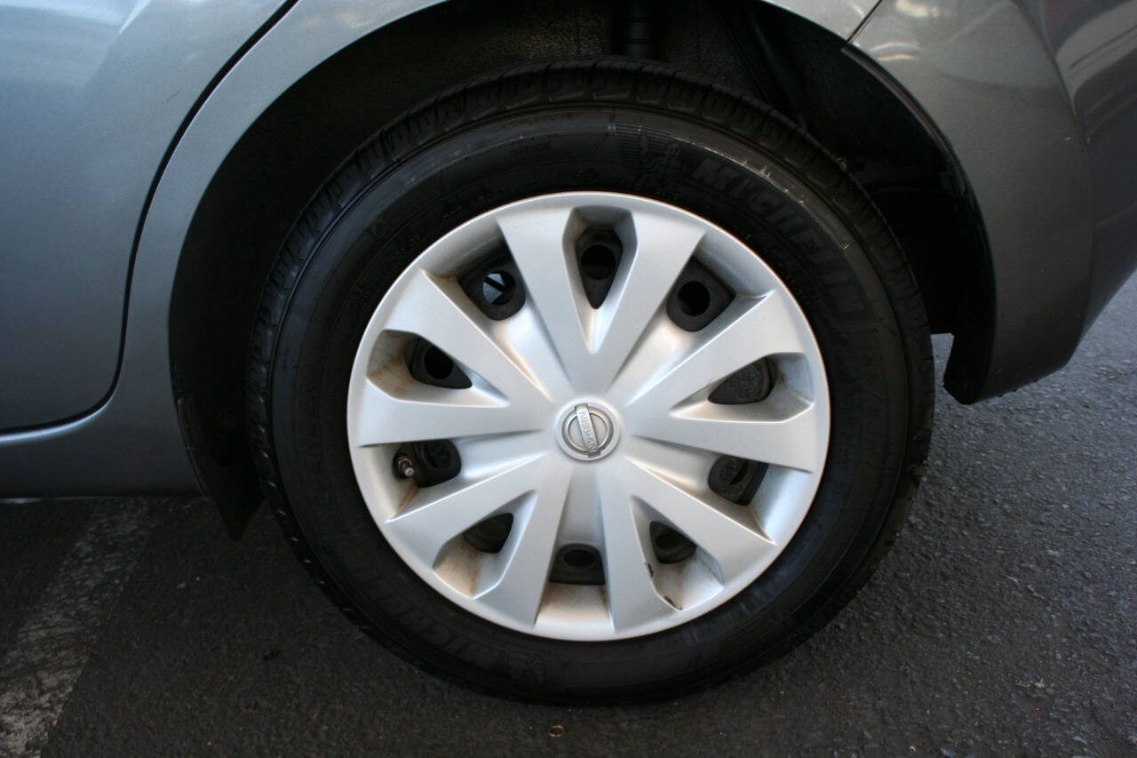 Used 2016 Nissan Versa Note SV FWD image 10