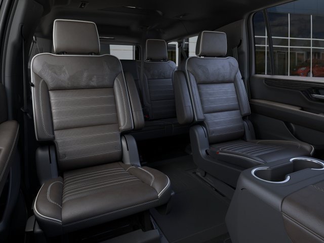New 2027 GMC Yukon XL Denali Ultimate w/ LPO, Floor Liner Package AWD/4WD image 17