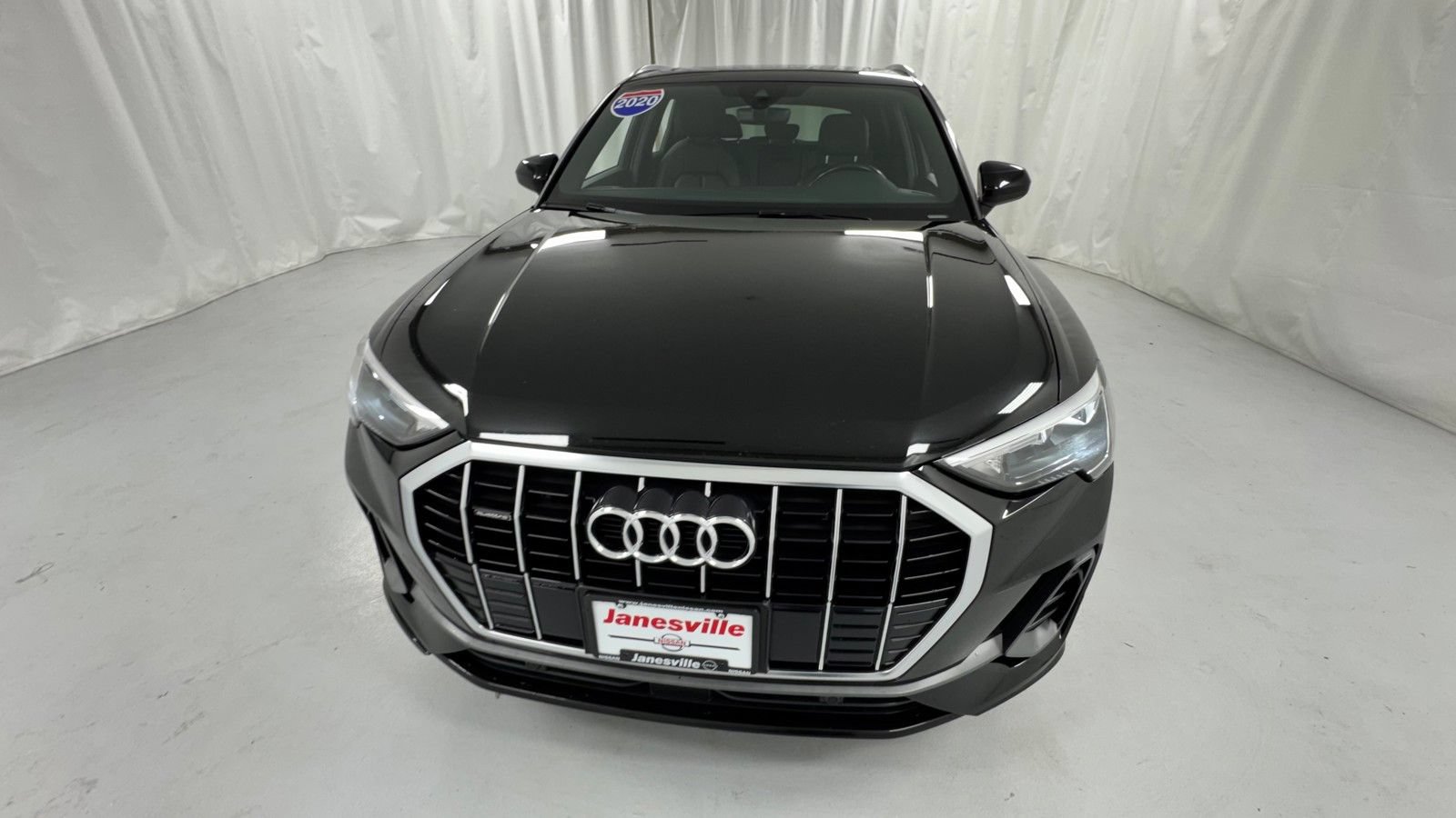 Used 2020 Audi Q3 2.0T Premium w/ Convenience Package AWD/4WD image 8