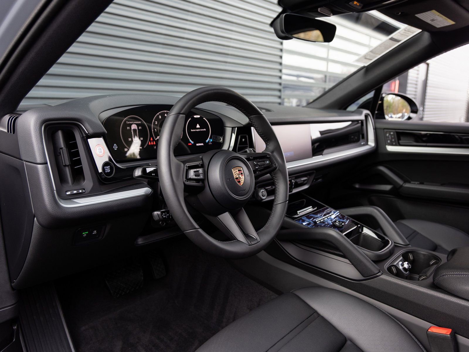 Certified 2026 Porsche Cayenne Coupe image 4