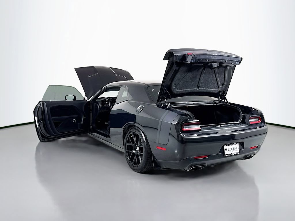 Used 2015 Dodge Challenger R/T Scat Pack w/ Scat Pack Appearance Package RWD image 27