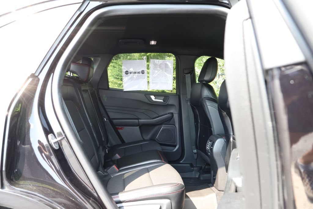 Used 2024 Ford Escape ST-Line w/ Tech Pack #1 AWD/4WD image 45