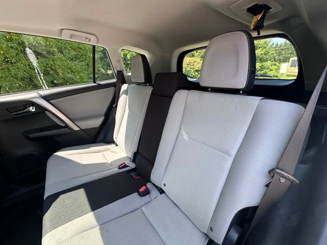 Used 2018 Toyota RAV4 XLE w/ Plus Extra Value Package AWD/4WD image 11