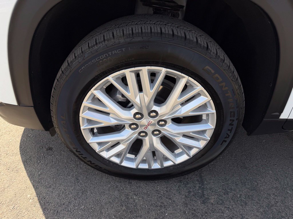 Used 2026 GMC Acadia Elevation w/ Elevation Premium Package FWD image 9