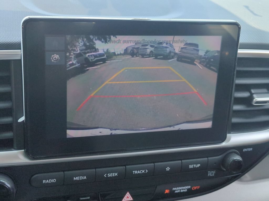 Used 2025 Hyundai Venue SEL FWD image 17