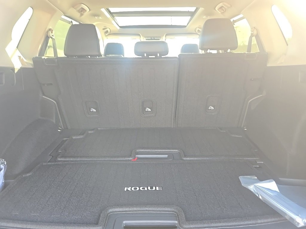New 2026 Nissan Rogue Platinum image 41