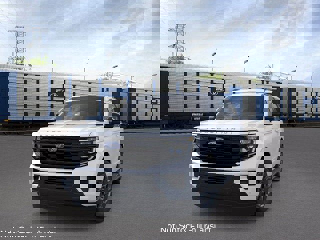 New 2025 Ford Expedition Active image 2