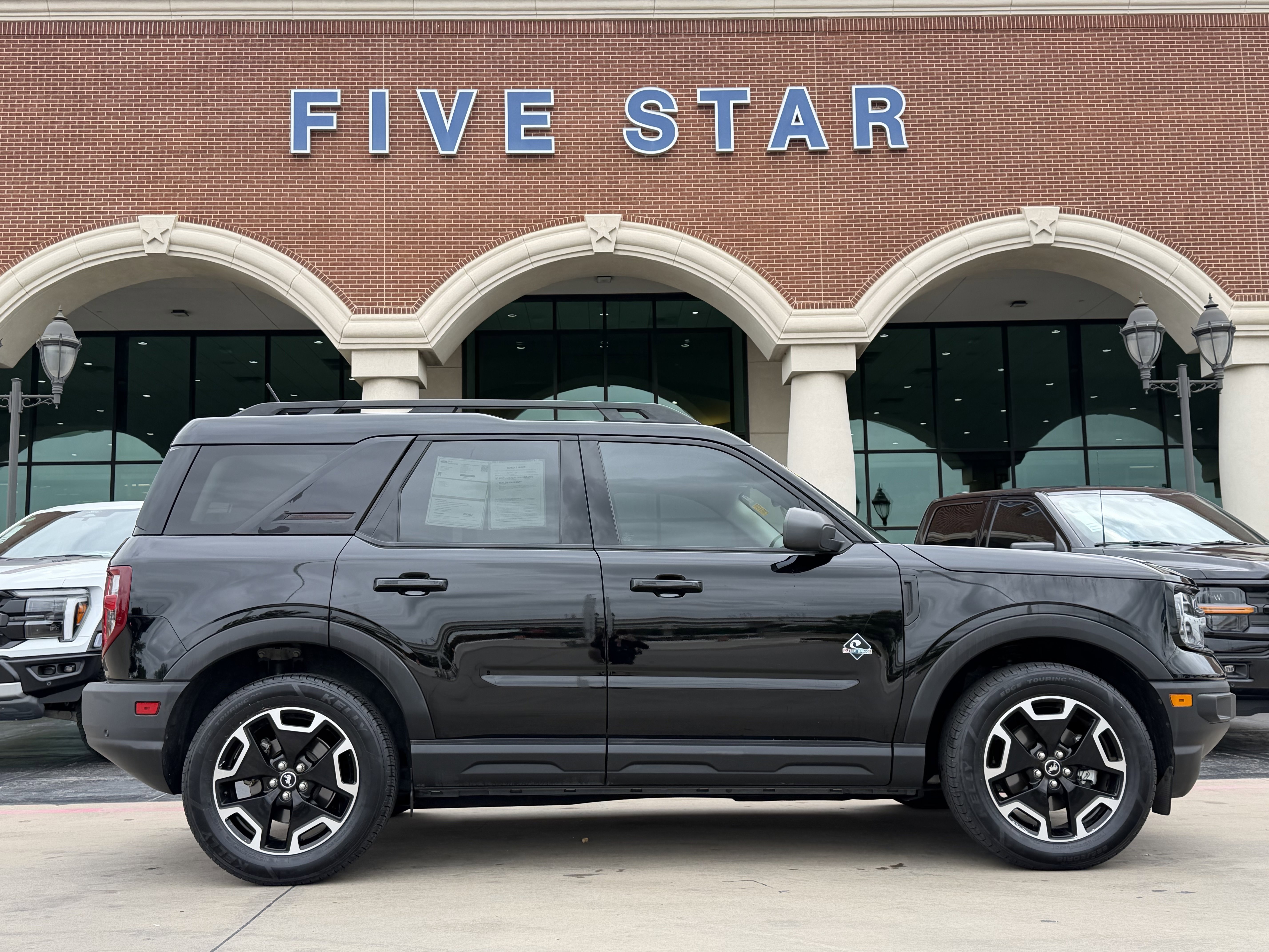 Certified 2023 Ford Bronco Sport Outer Banks AWD/4WD image 3