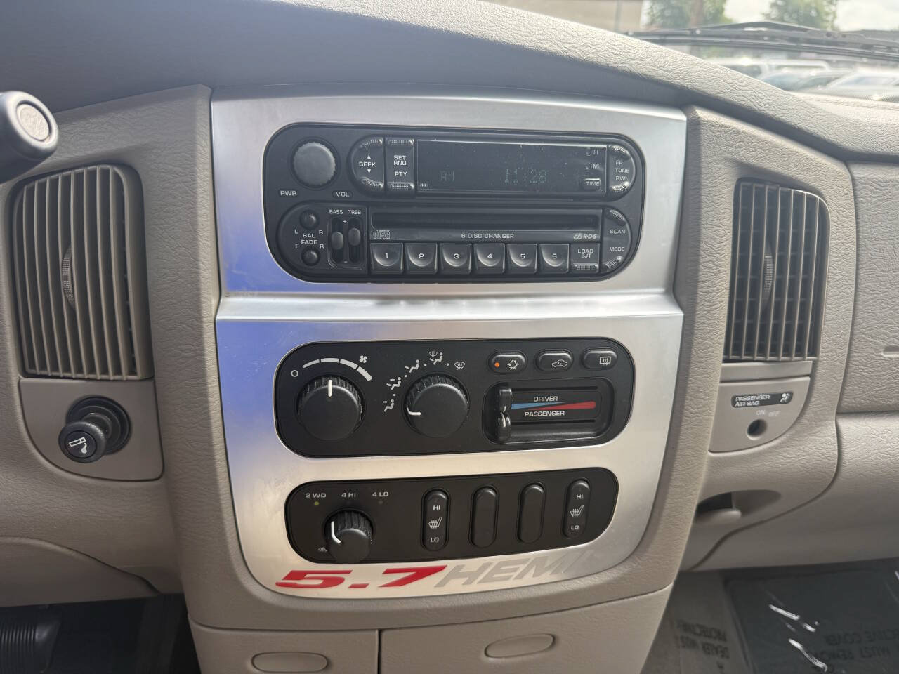 Used 2004 Dodge Ram 1500 Truck SLT AWD/4WD image 22