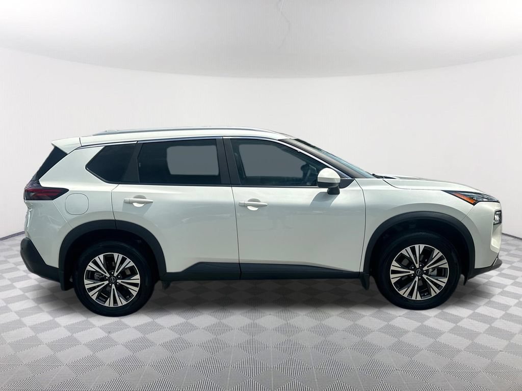 Used 2023 Nissan Rogue SV w/ SV Premium B Package FWD image 4