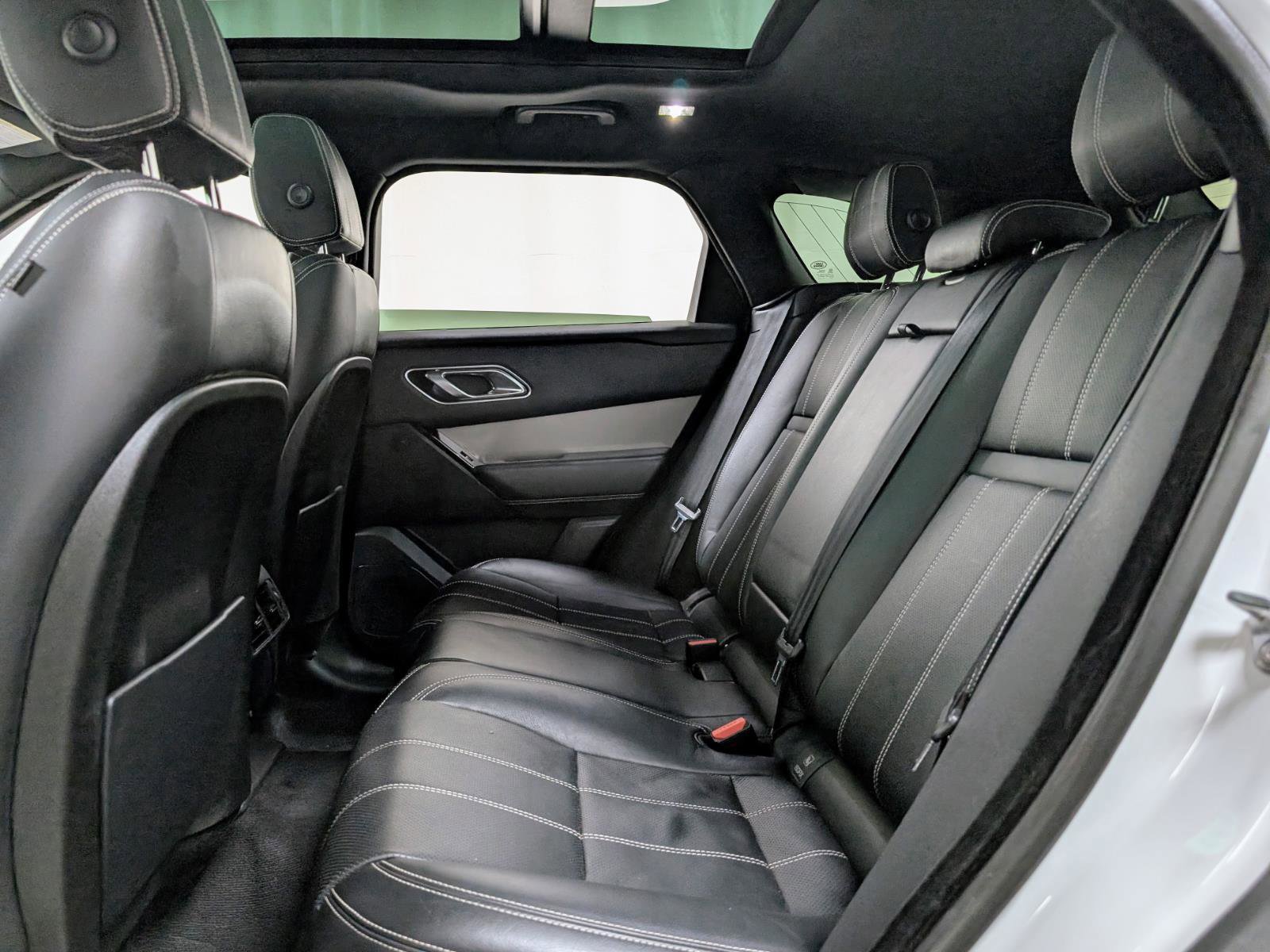 Used 2018 Land Rover Range Rover Velar S image 18