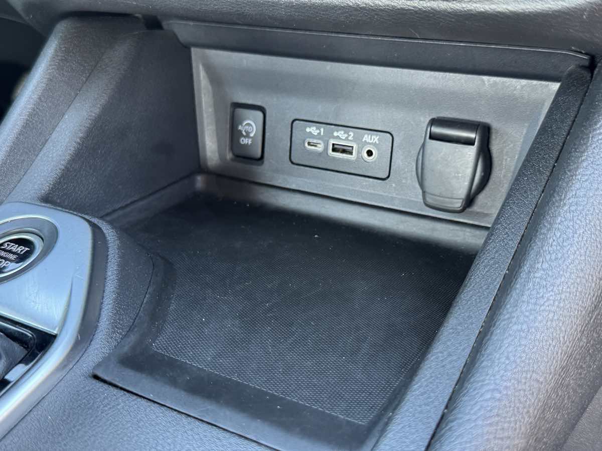 Used 2024 Nissan Sentra SV FWD image 17