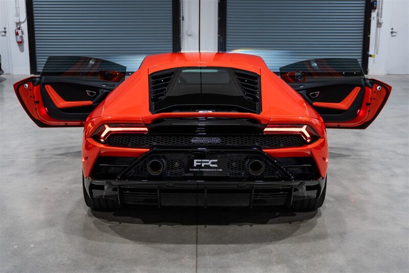 Used 2021 Lamborghini Huracan EVO AWD/4WD image 35