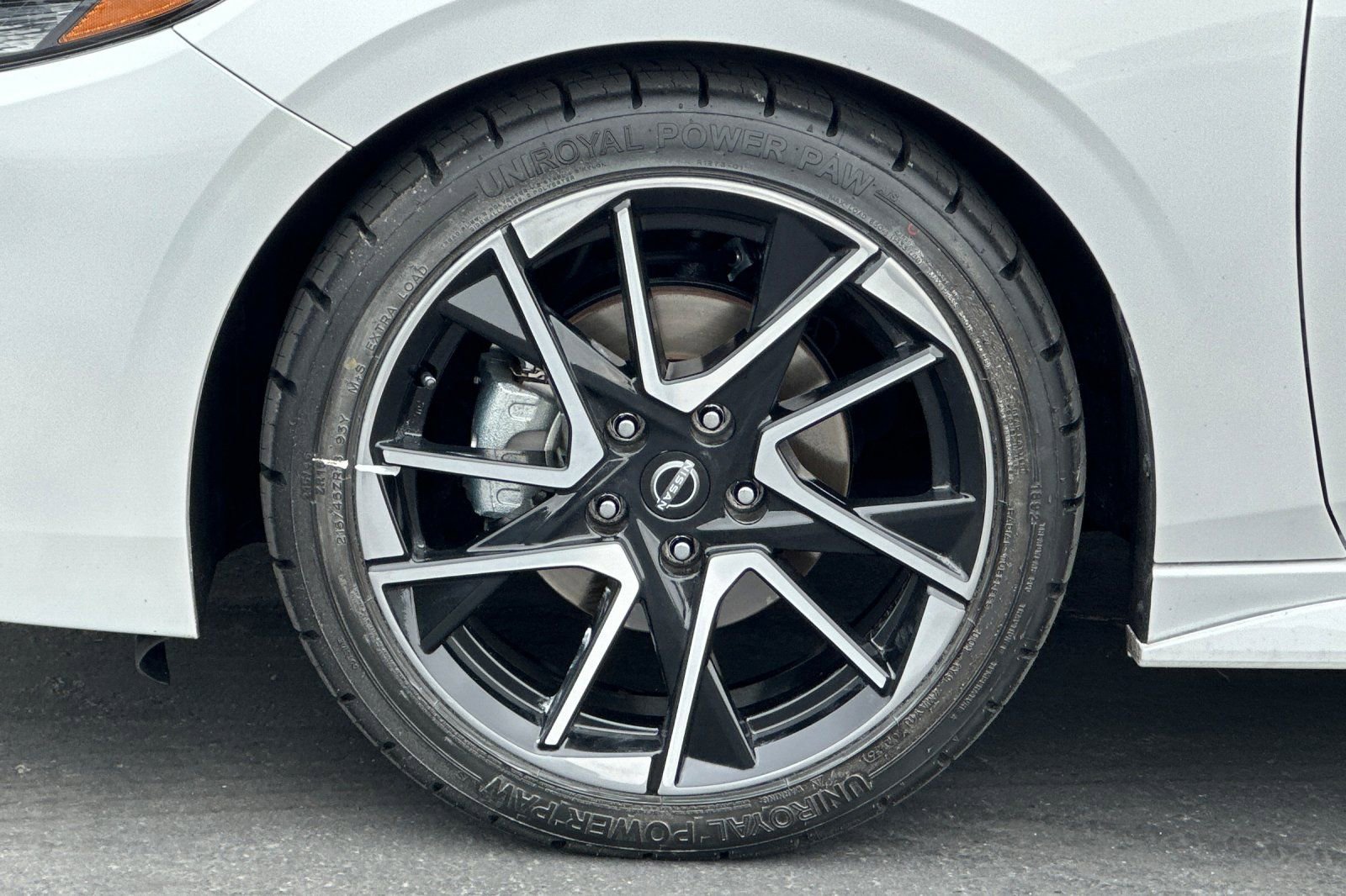 Used 2024 Nissan Sentra SR w/ Lighting Package FWD image 28