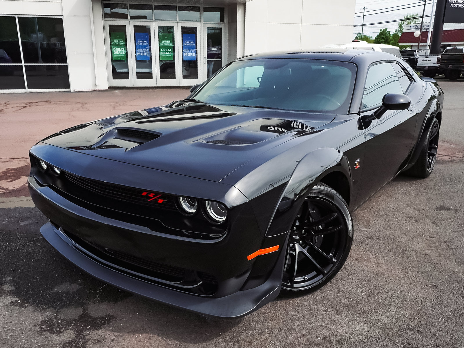 Used 2023 Dodge Challenger R/T Scat Pack RWD image 39