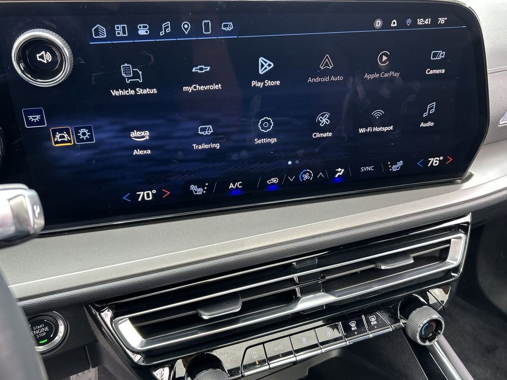 Used 2025 Chevrolet Traverse LT w/ Sun and Wheel Package image 13