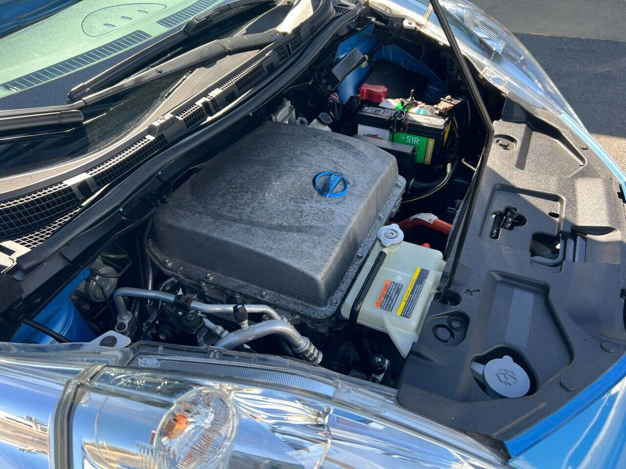 Used 2014 Nissan Leaf SL w/ Premium Package image 19