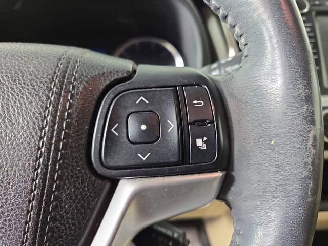 Used 2016 Toyota Highlander Limited image 23
