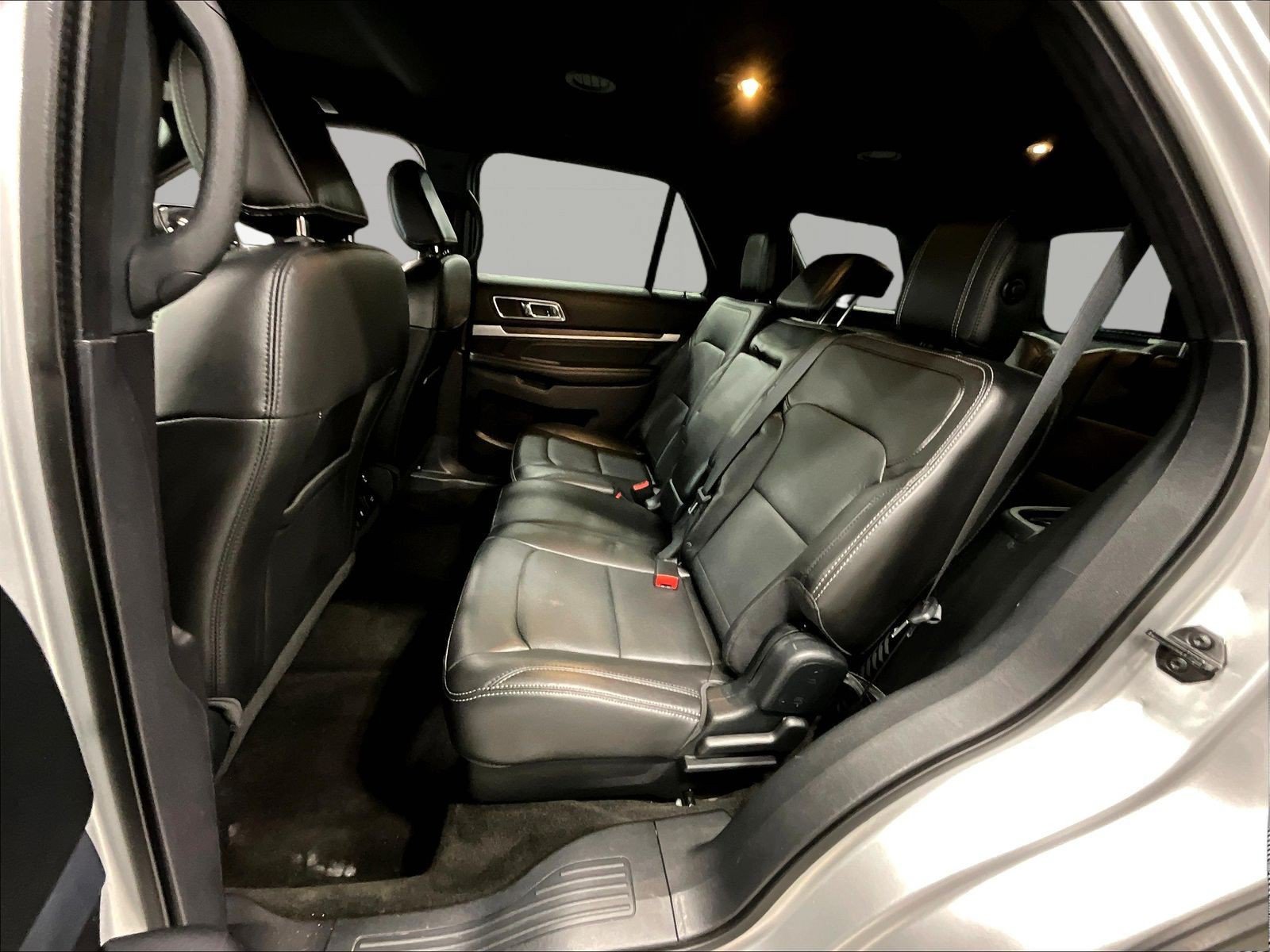 Used 2018 Ford Explorer Limited AWD/4WD image 22