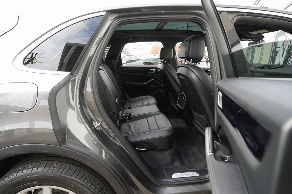 Used 2020 Porsche Cayenne image 21