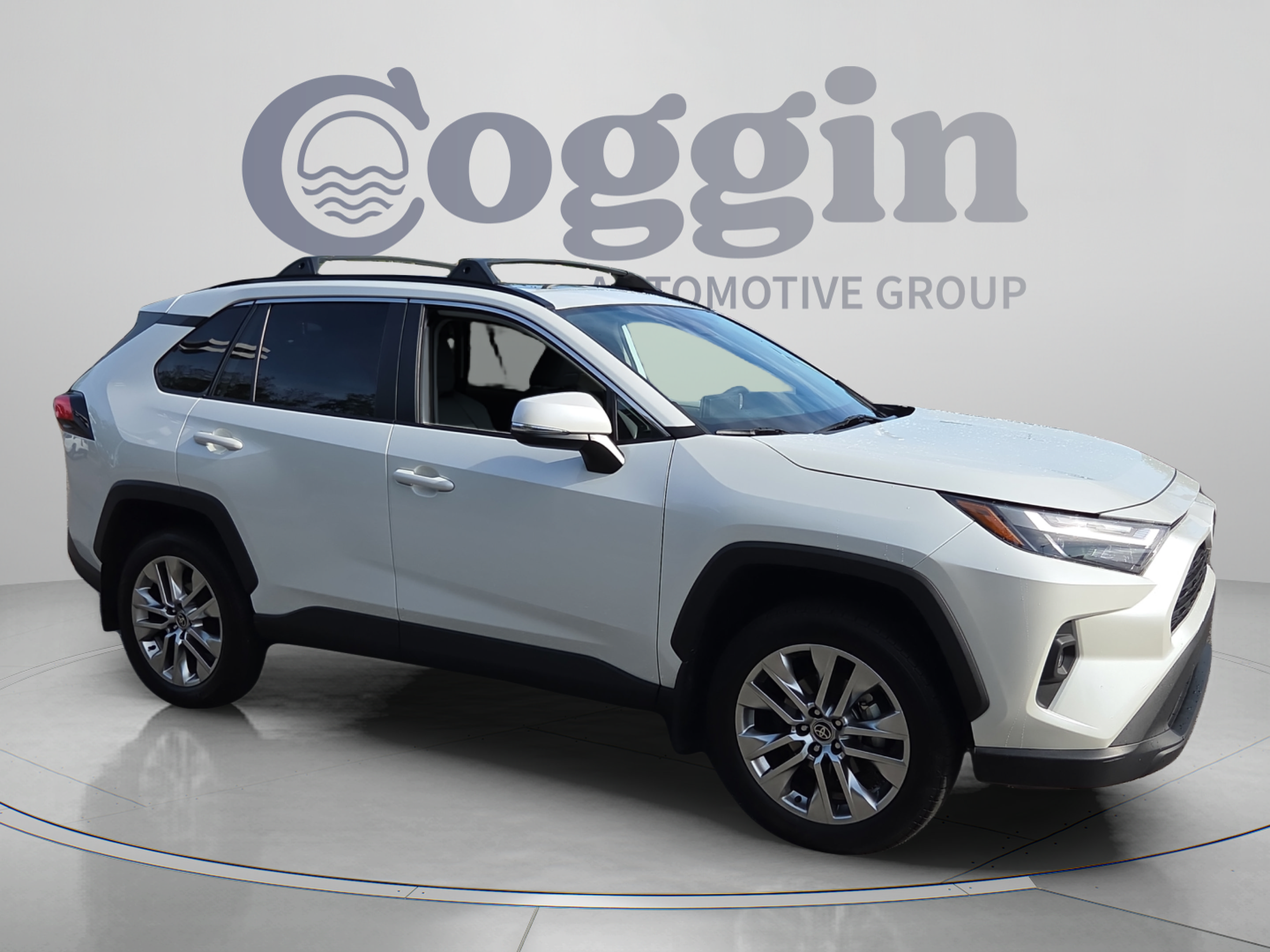 Used 2024 Toyota RAV4 XLE Premium w/ Weather Package FWD image 7