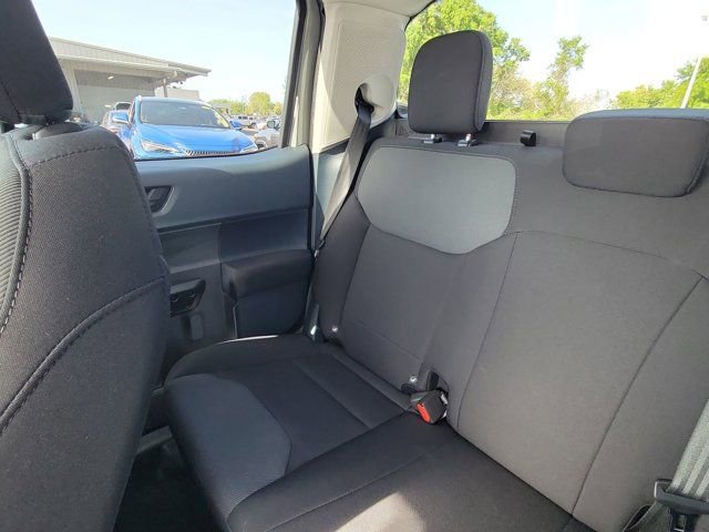 Used 2024 Ford Maverick XL image 4