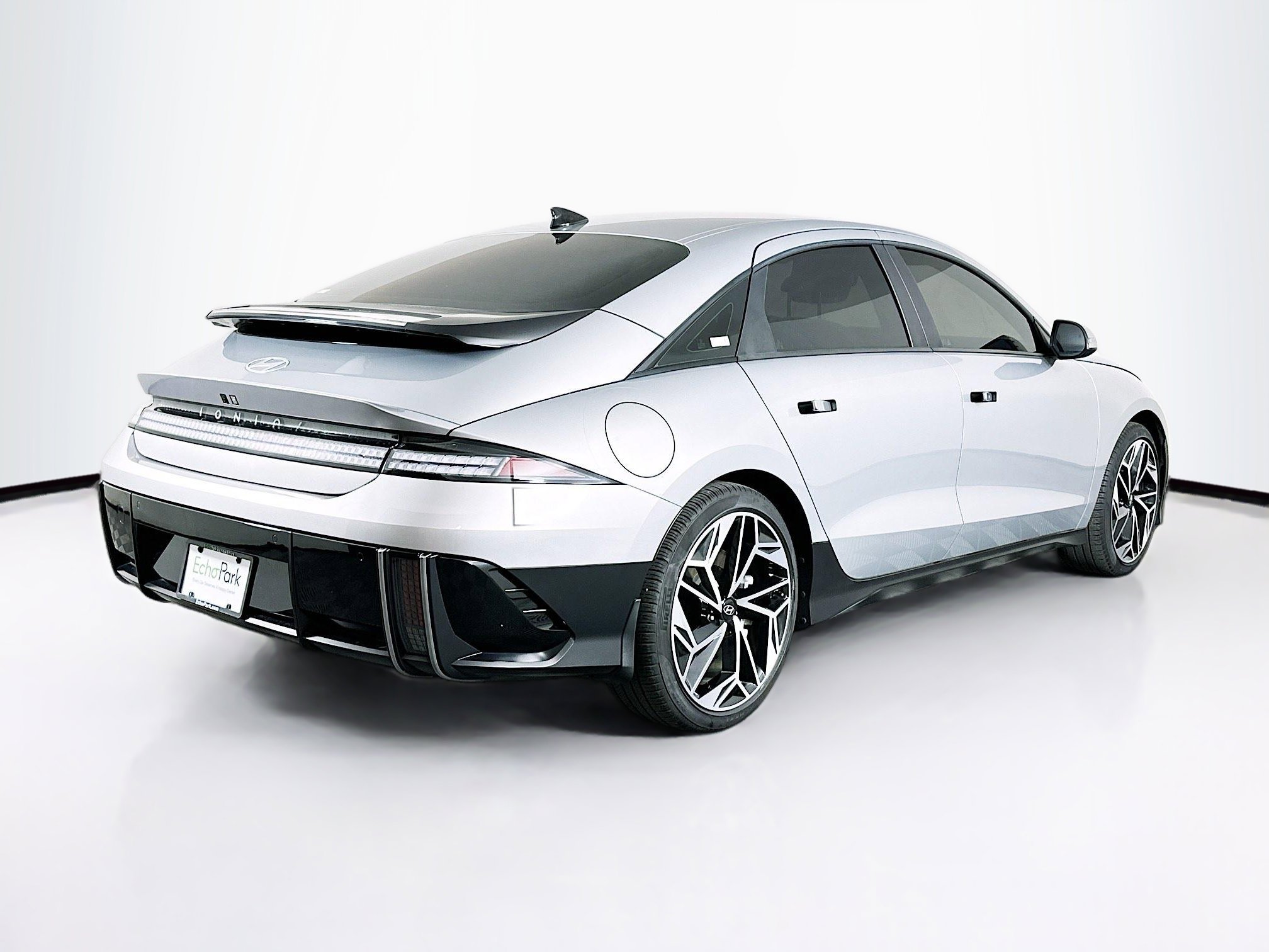 Used 2024 Hyundai Ioniq 6 SEL RWD image 9