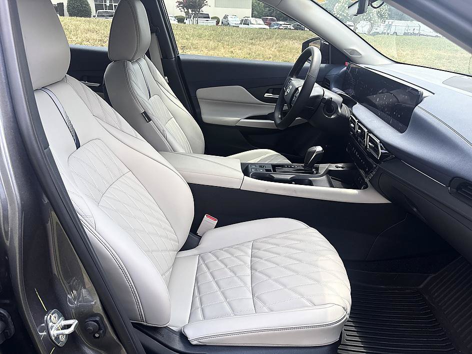 Certified 2026 Nissan Sentra SL w/ Floor Mat Package FWD image 19