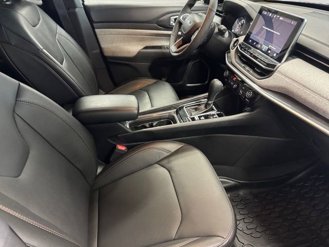 Used 2023 Jeep Compass Latitude image 4