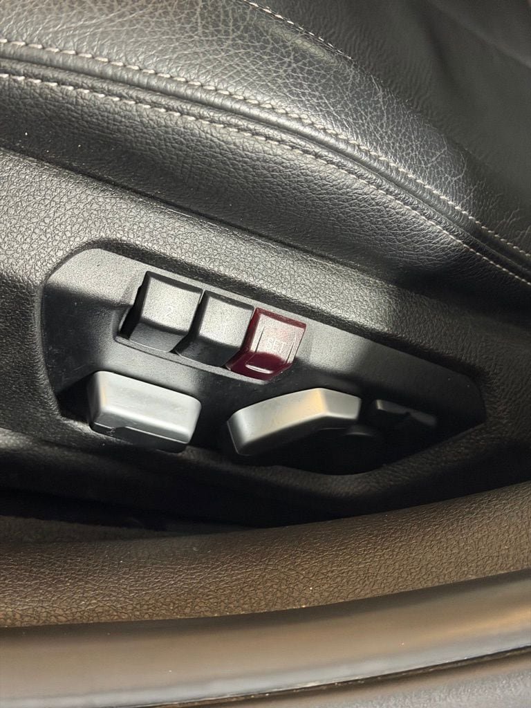 Used 2017 BMW 330e RWD image 11