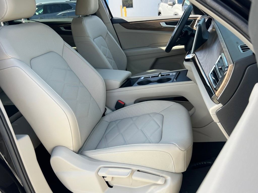 New 2026 Volkswagen Atlas SE image 8