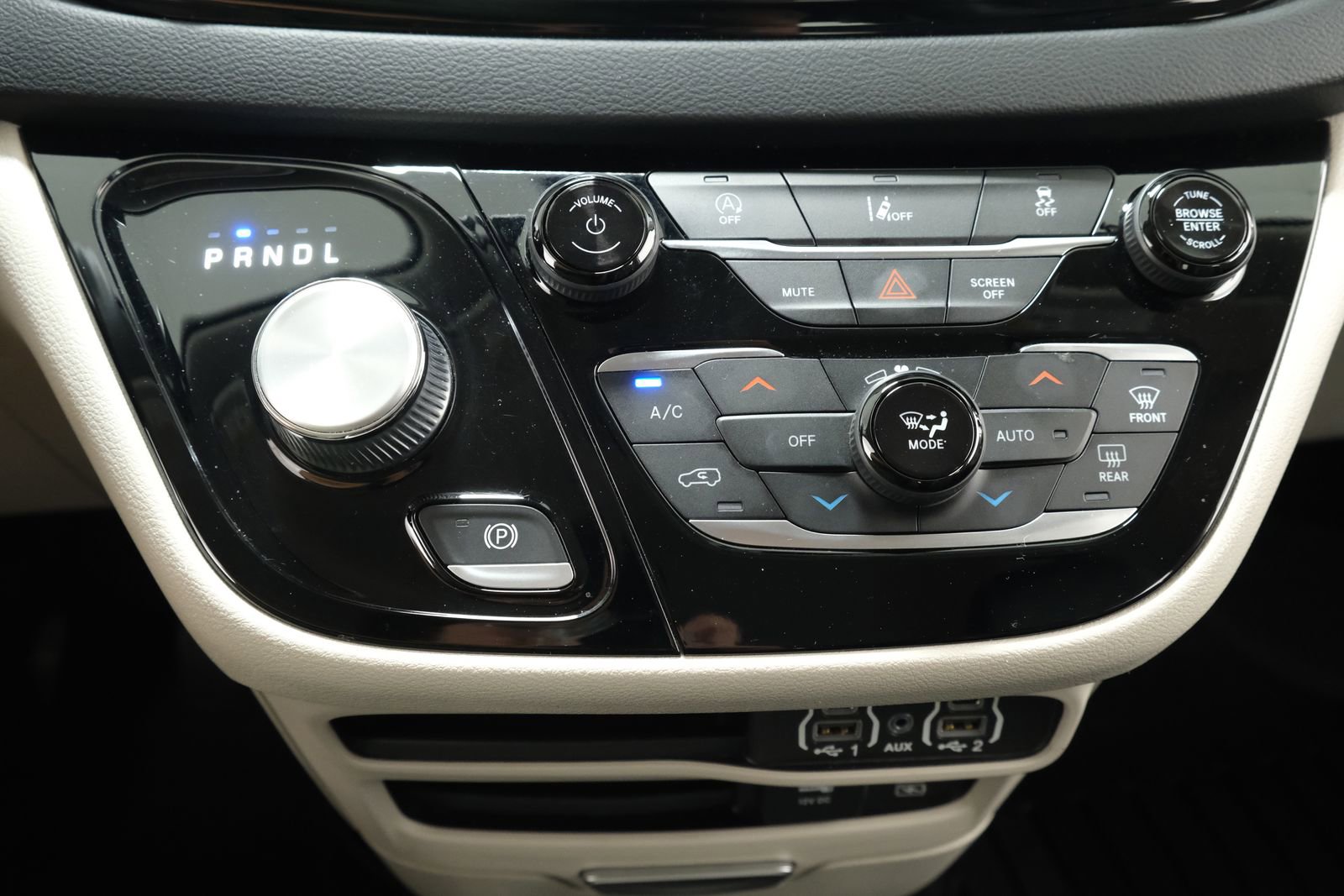 Used 2022 Chrysler Pacifica Touring-L FWD image 20