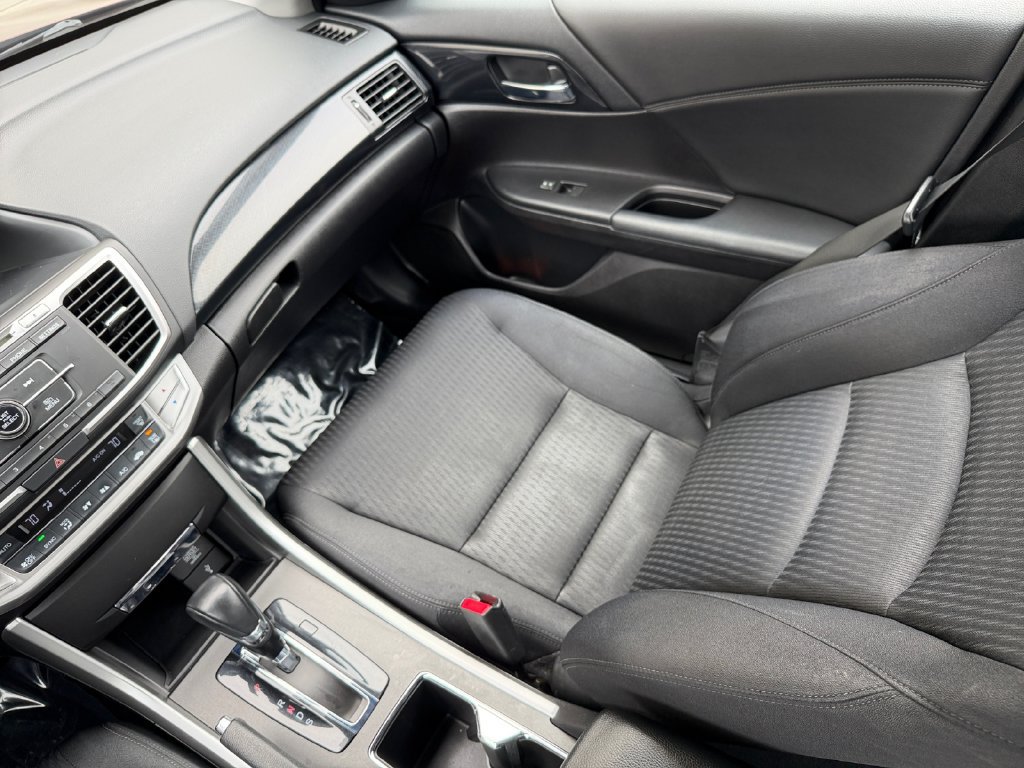 Used 2015 Honda Accord Sport image 17
