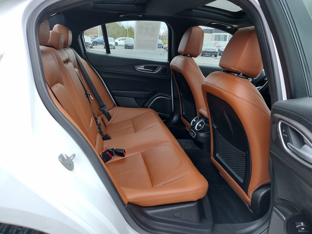 Used 2022 Alfa Romeo Giulia Ti image 18