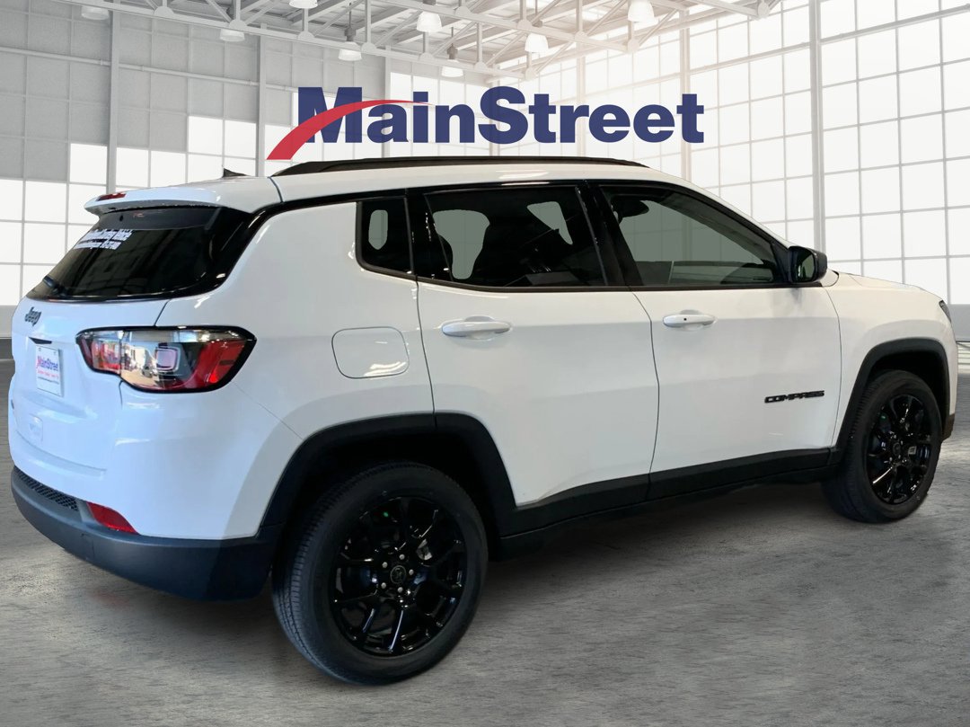 New 2026 Jeep Compass Latitude image 5