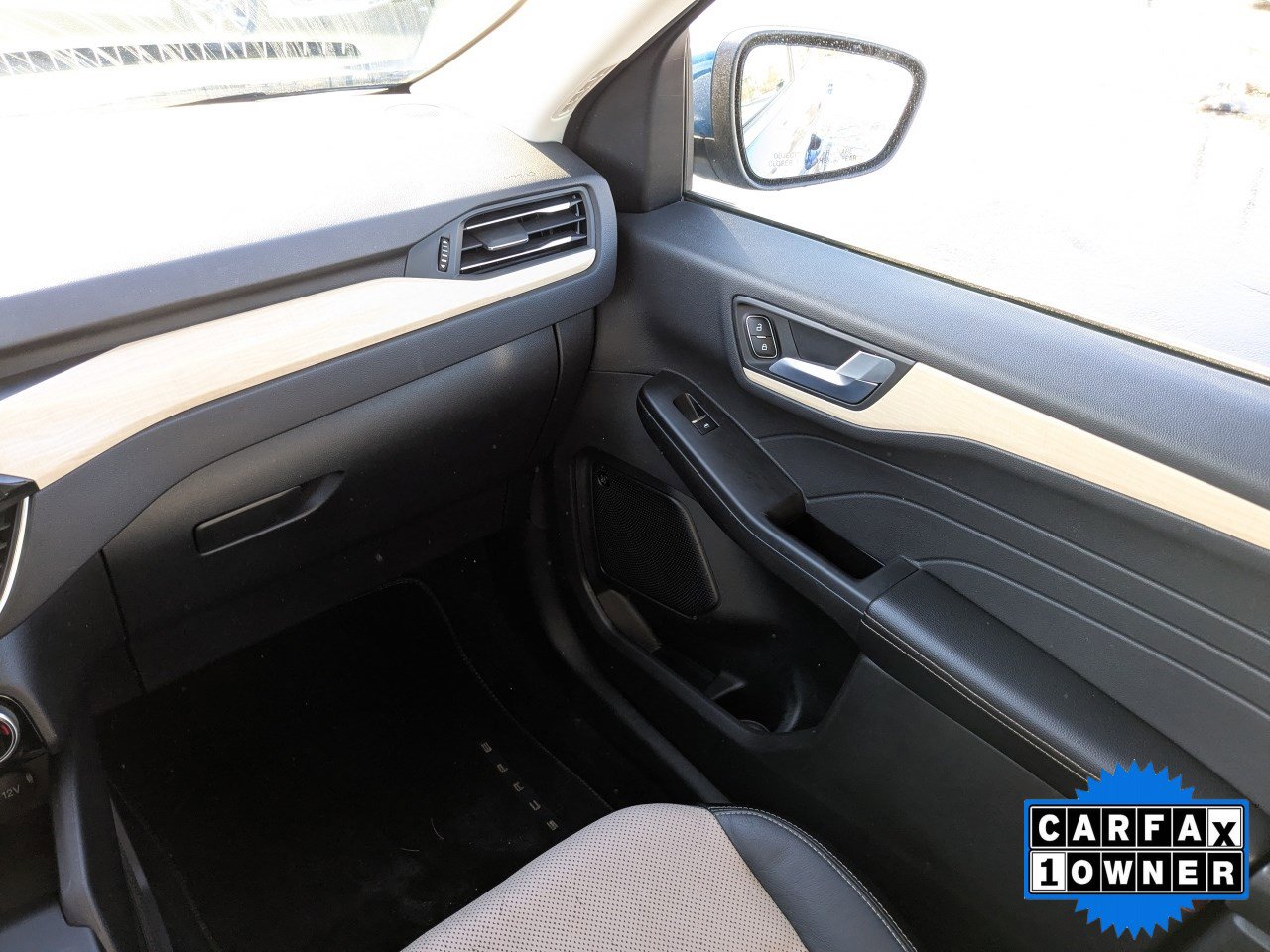 Certified 2022 Ford Escape Titanium w/ Titanium Elite Package image 19