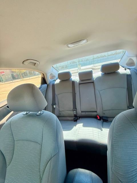 Used 2015 Hyundai Sonata Hybrid FWD image 29