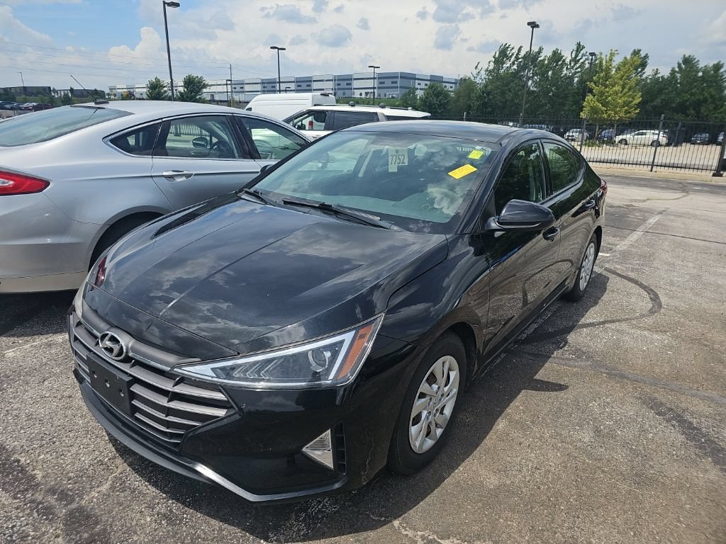 Used 2019 Hyundai Elantra SE w/ Cargo Package
